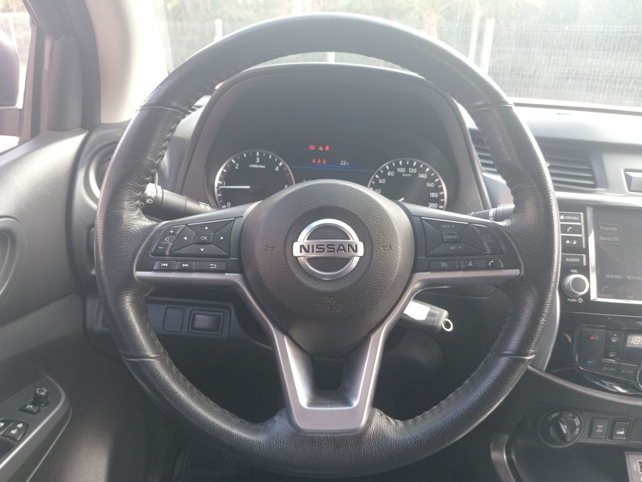 NISSAN - 25