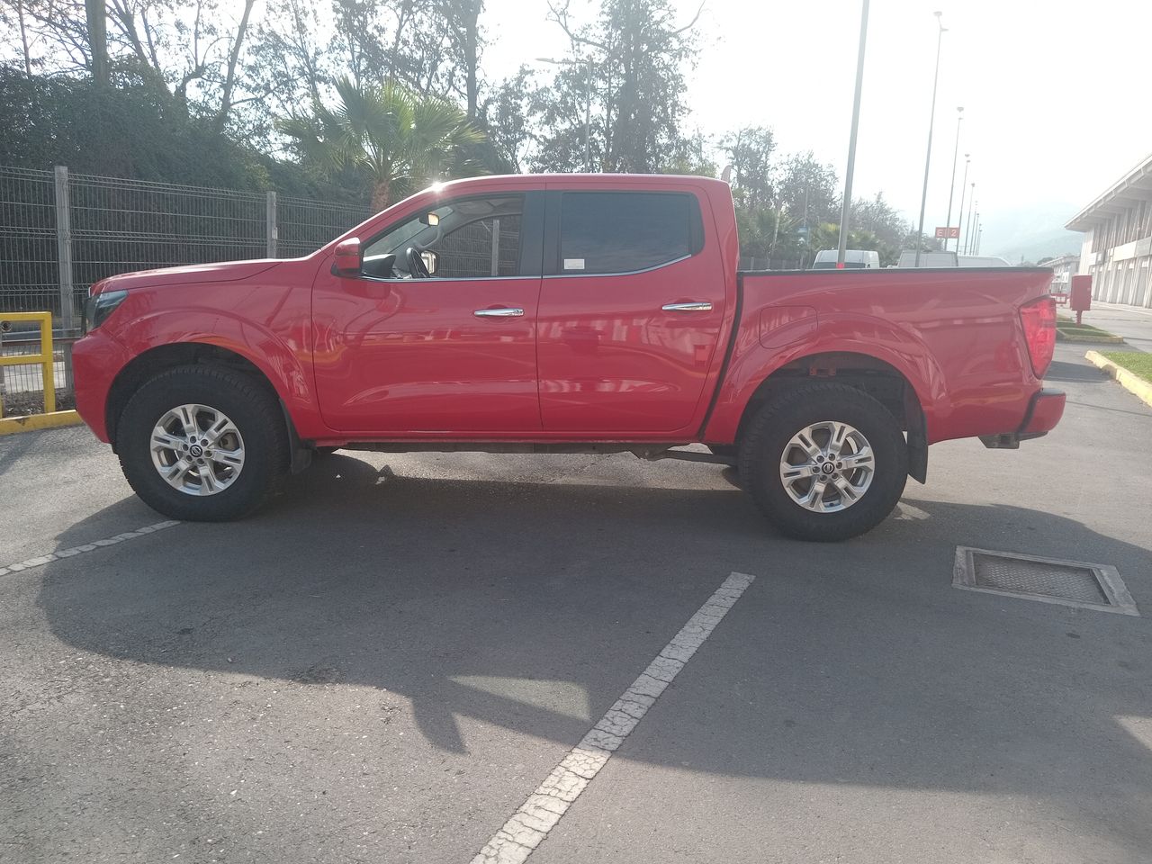 NISSAN - 4