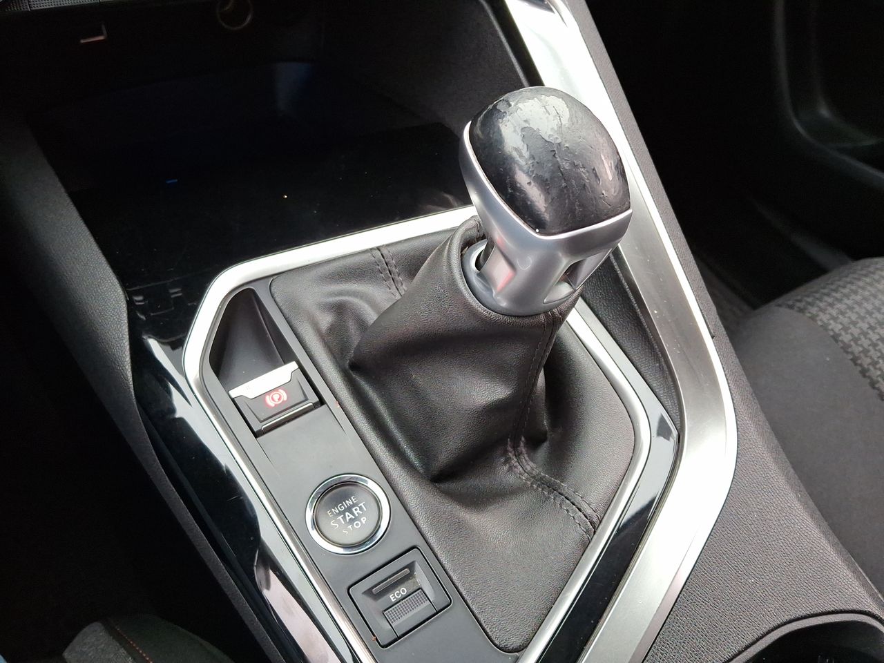 PEUGEOT - 28