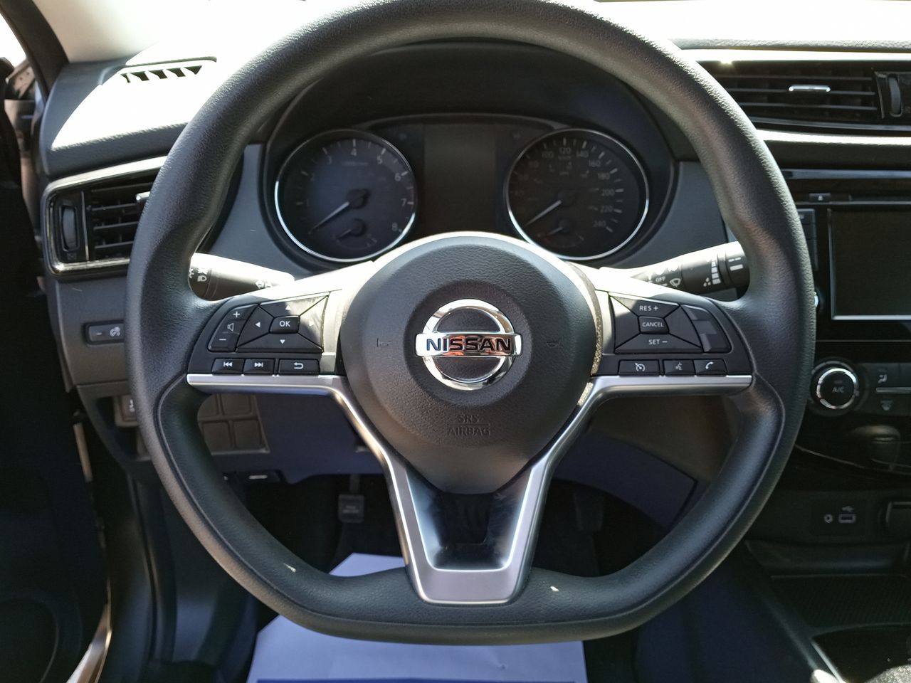 NISSAN - 25