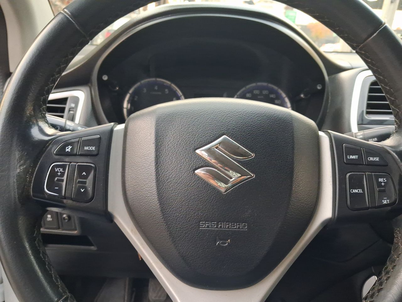 SUZUKI - 16
