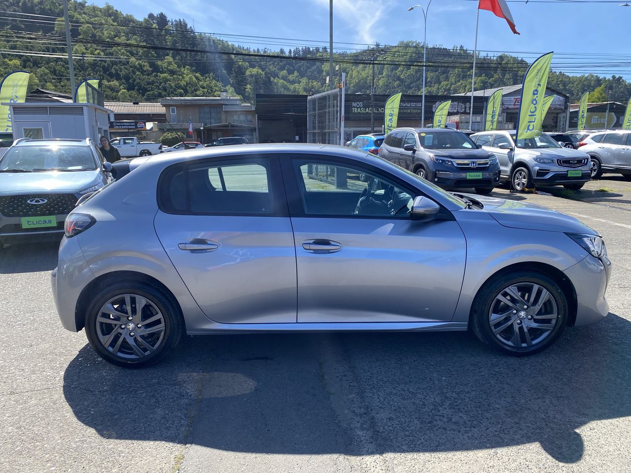 PEUGEOT - 8