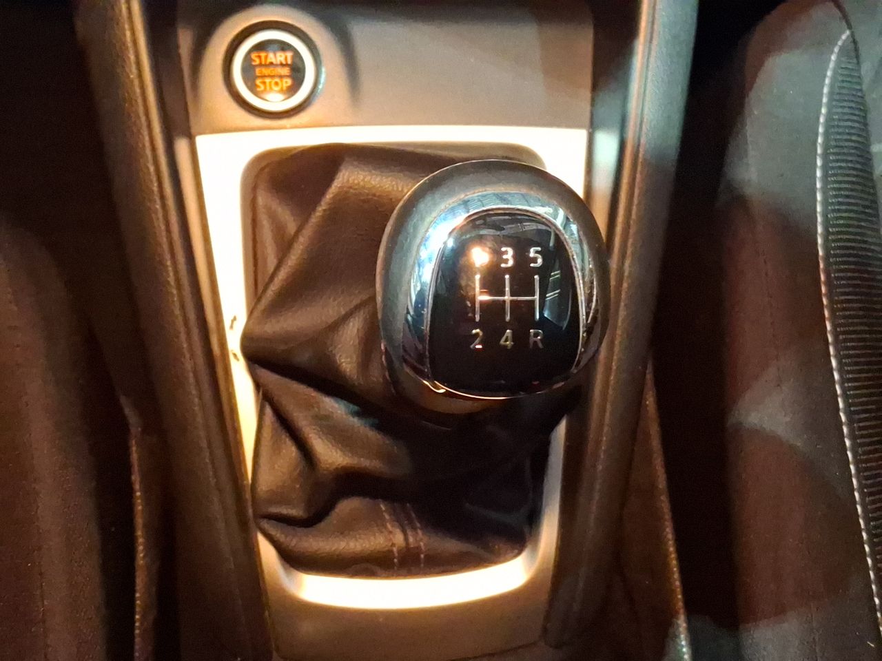 NISSAN - 22