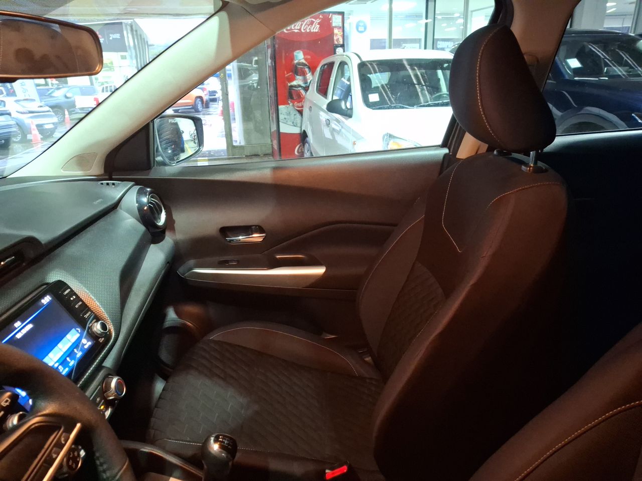 NISSAN - 24