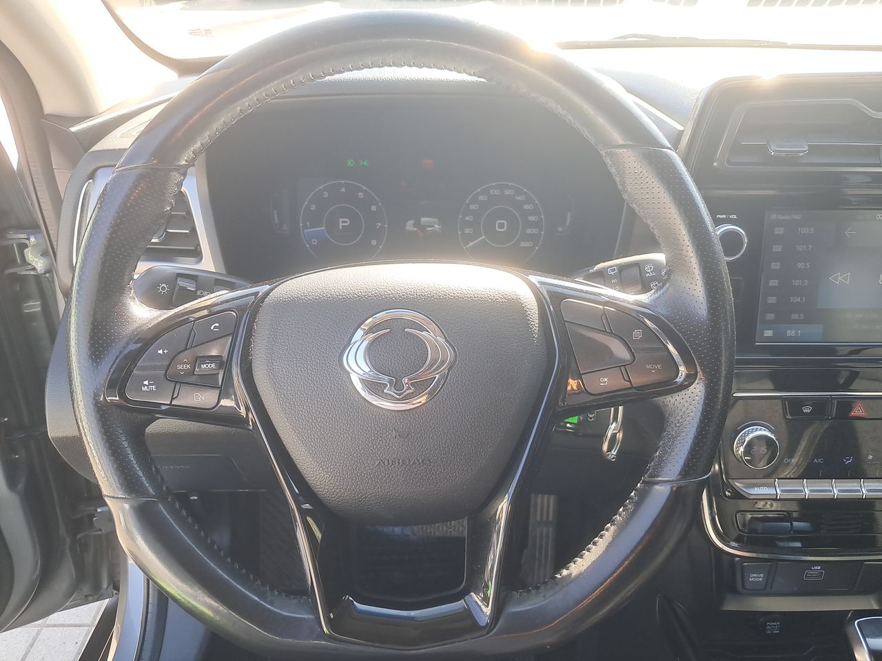 SSANGYONG - 24