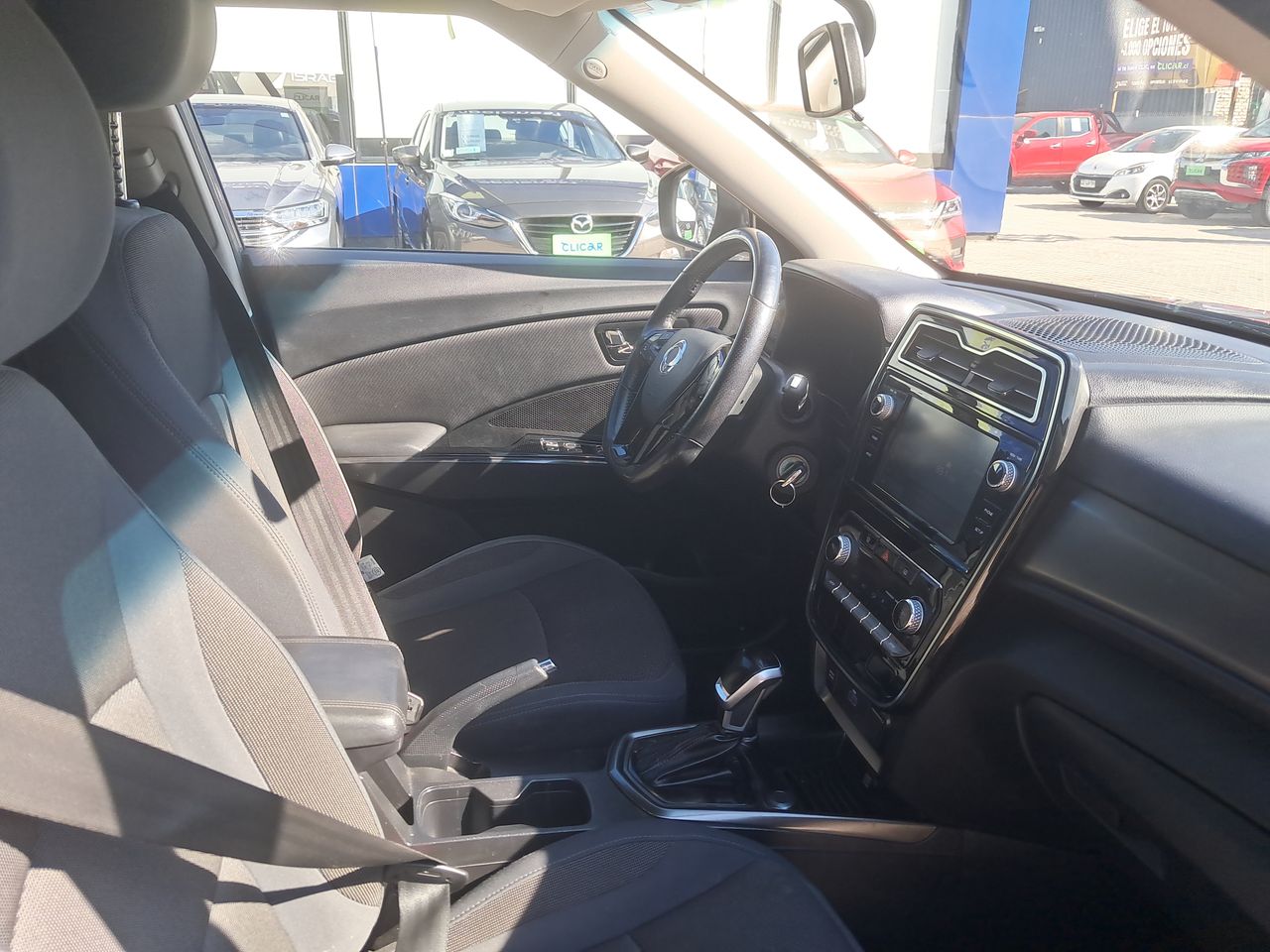 SSANGYONG - 16