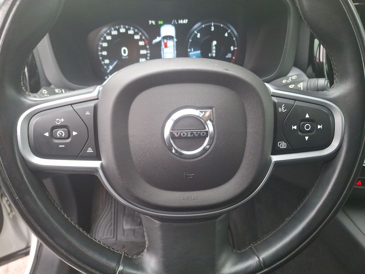 VOLVO - 24