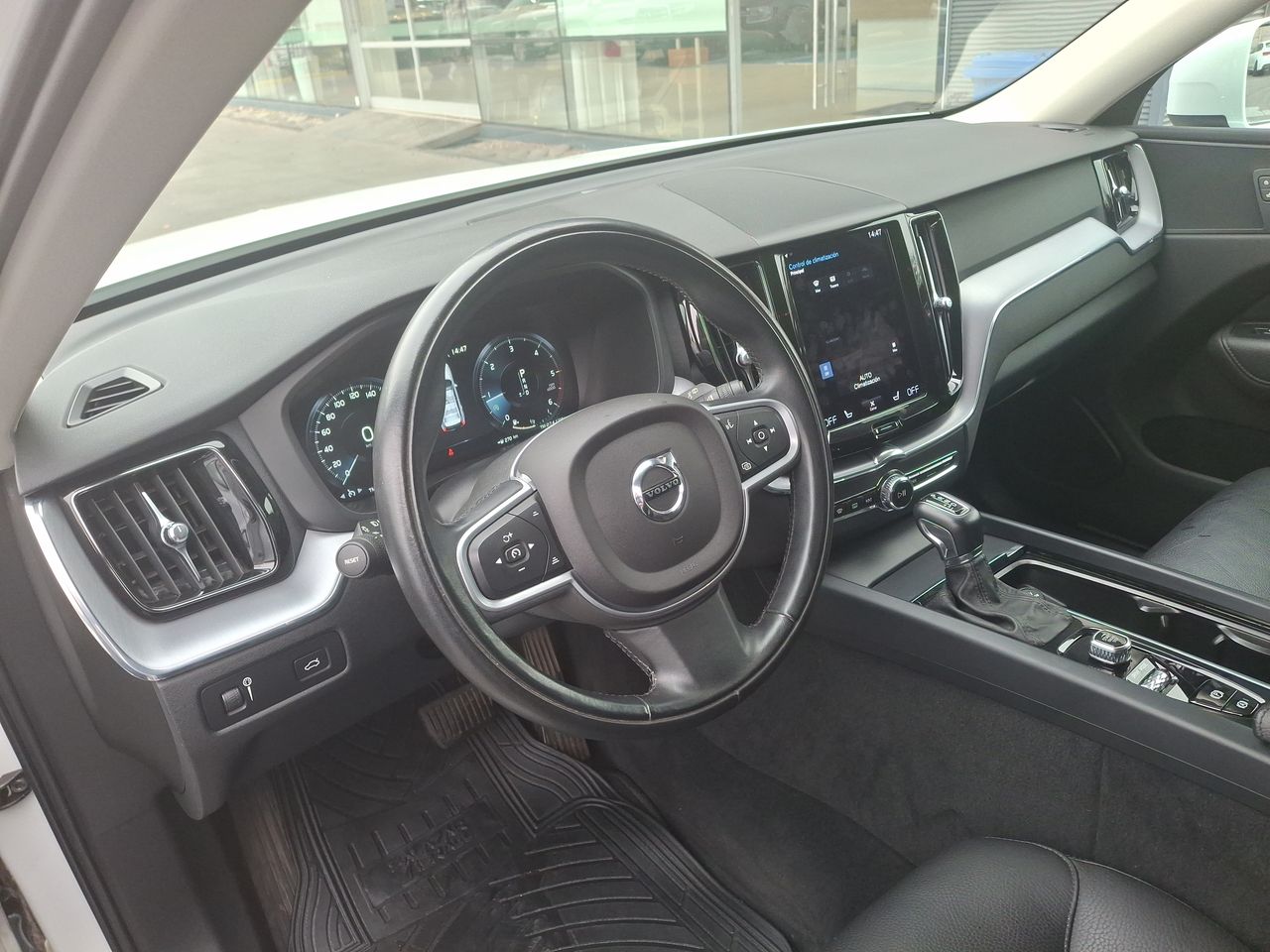 VOLVO - 30