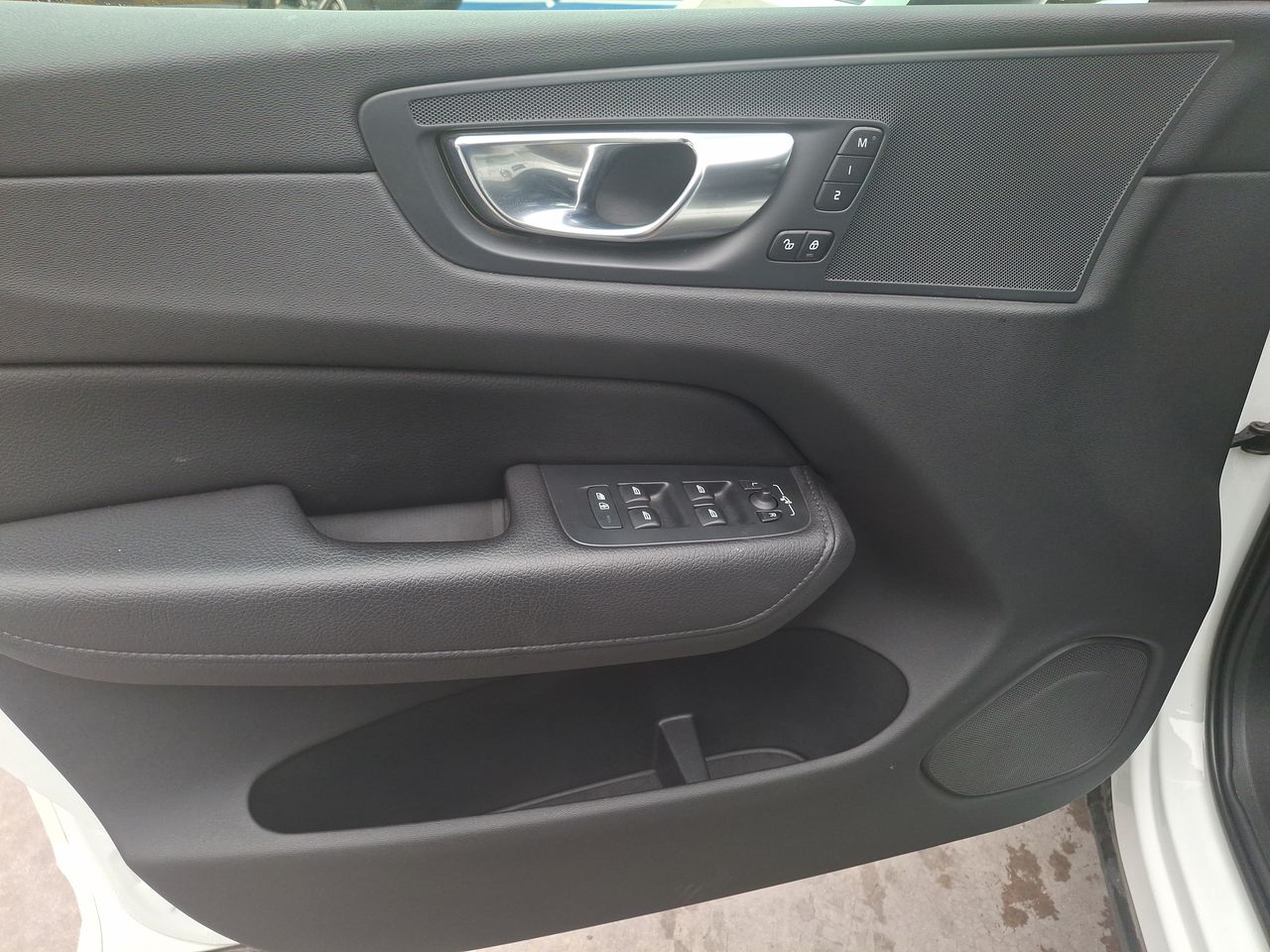 VOLVO - 20