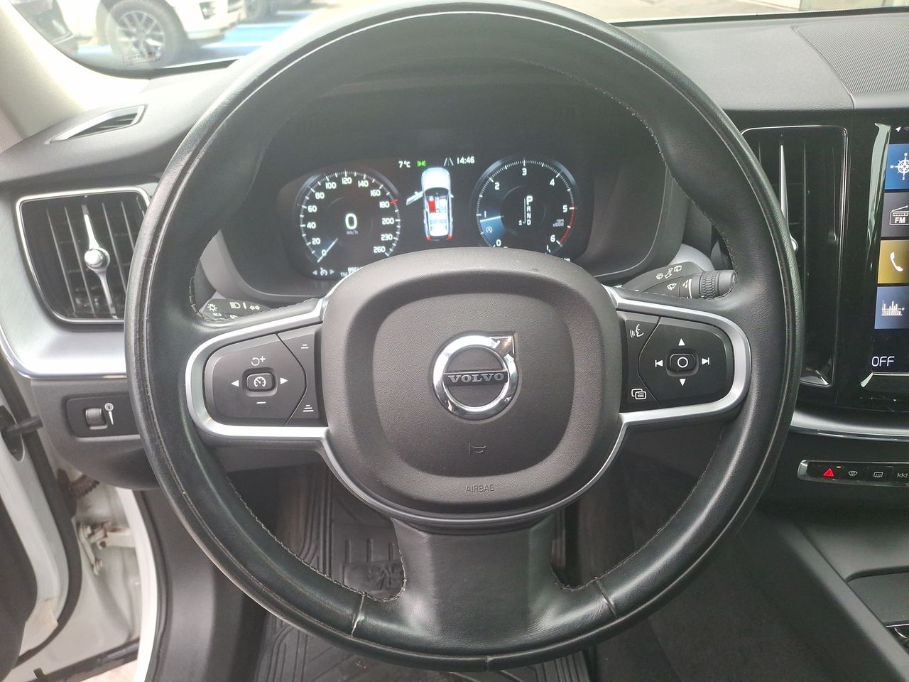 VOLVO - 23