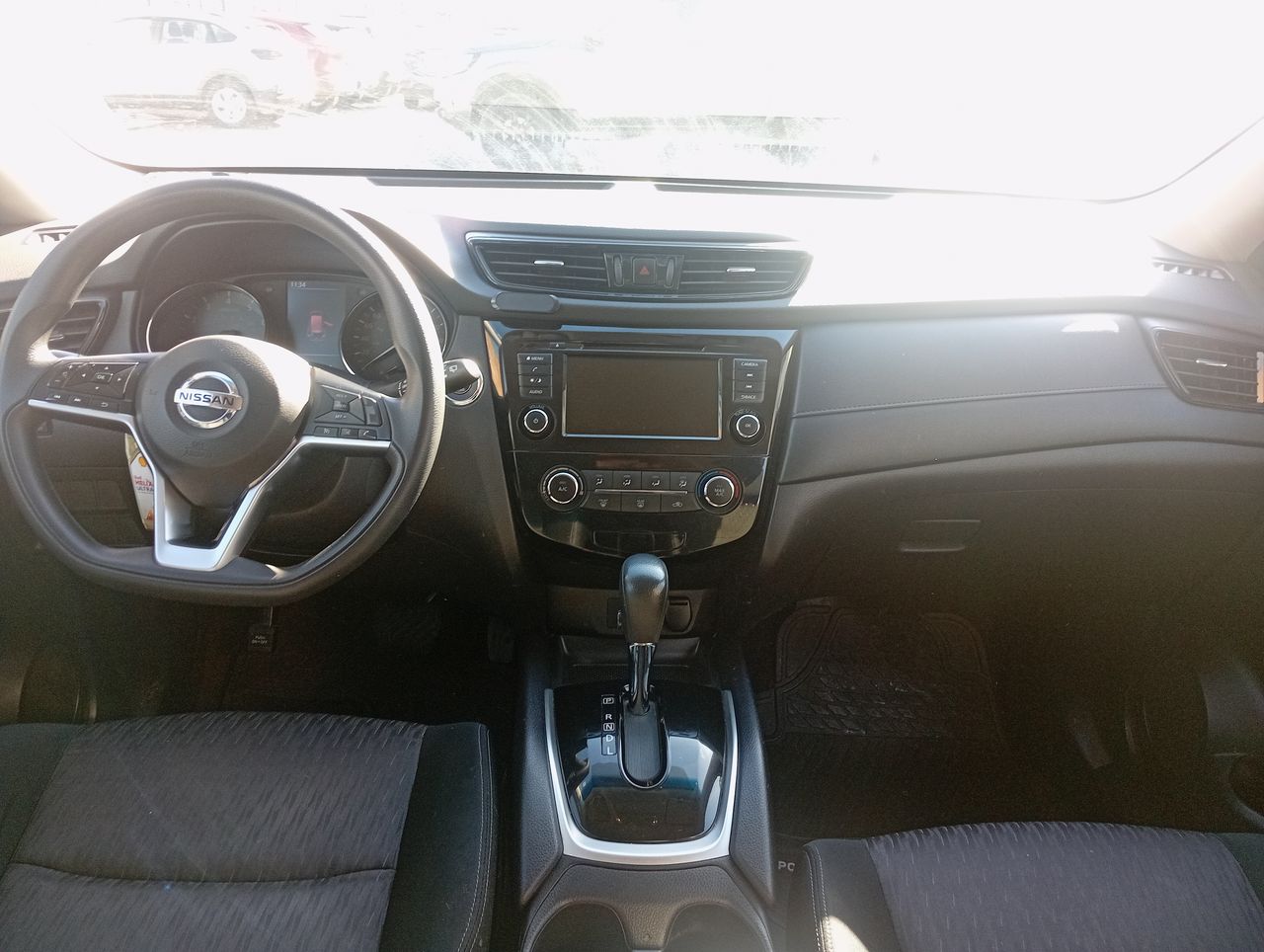 NISSAN - 15