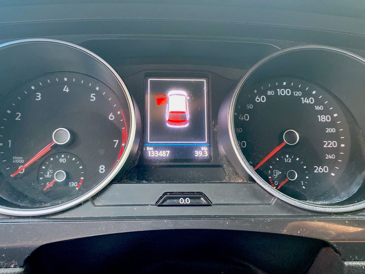 Volkswagen Tiguan — foto 20 de 27