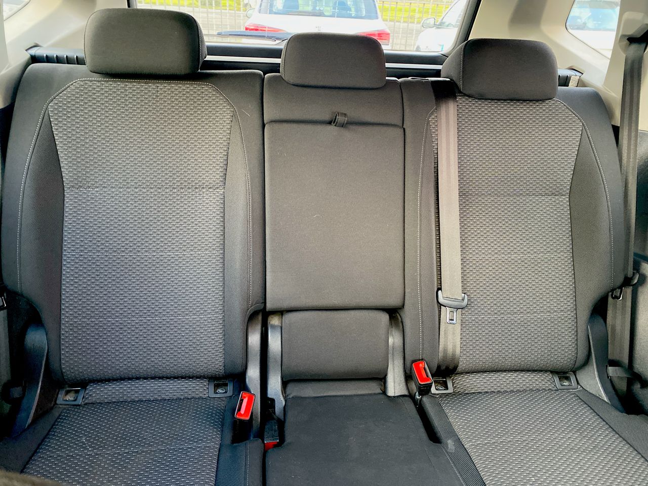 Volkswagen Tiguan — foto 27 de 27
