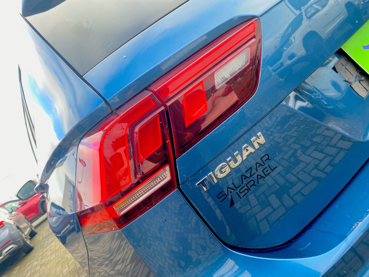 Volkswagen Tiguan — foto 13 de 27