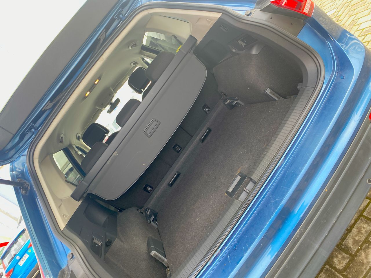 Volkswagen Tiguan — foto 14 de 27