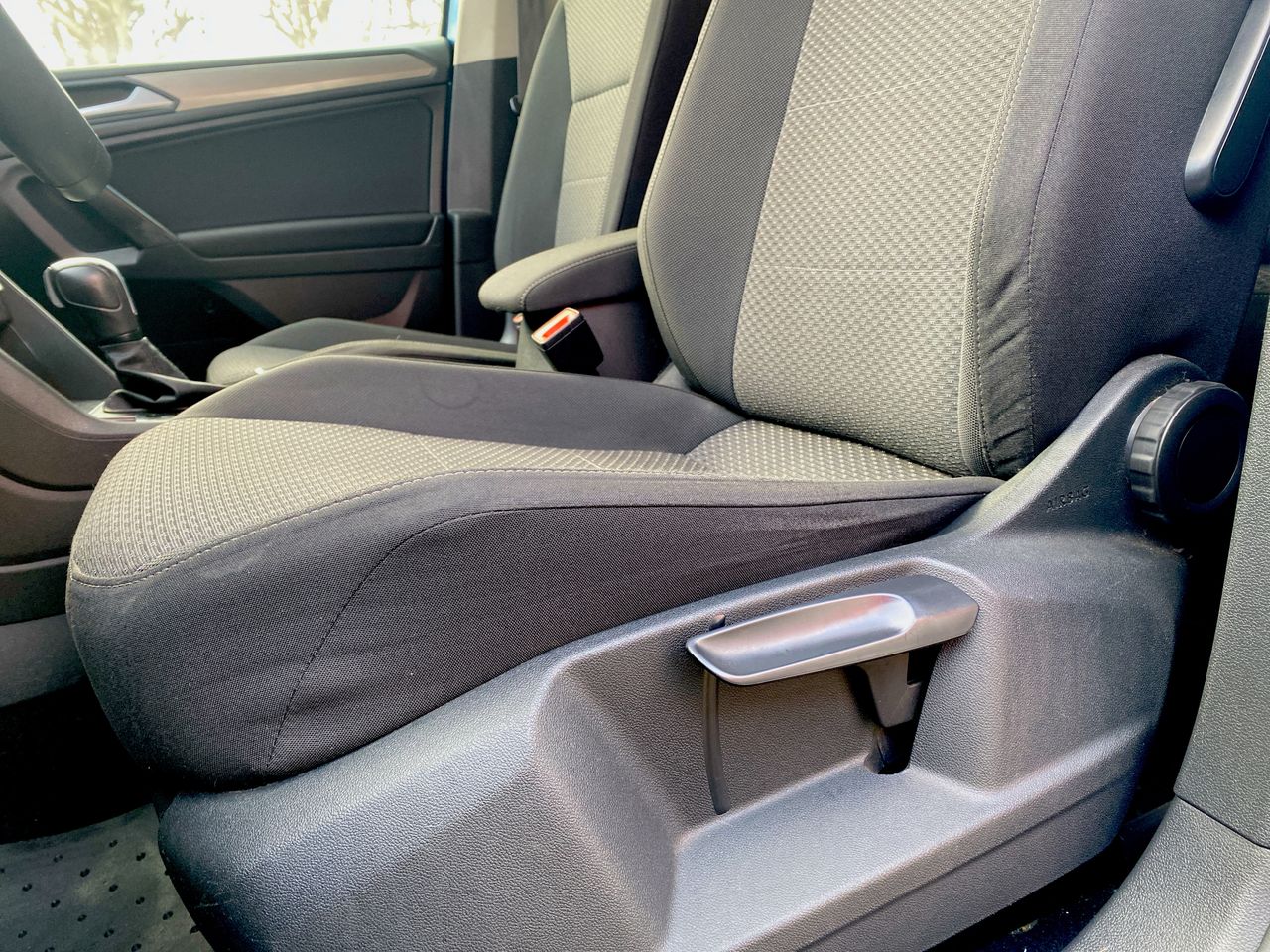 Volkswagen Tiguan — foto 16 de 27