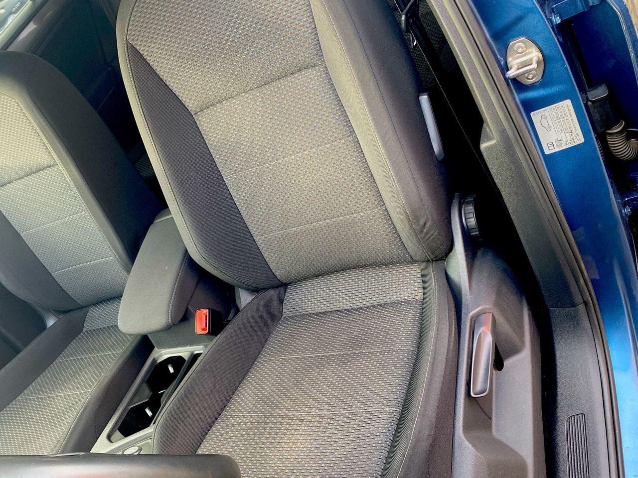 Volkswagen Tiguan — foto 17 de 27