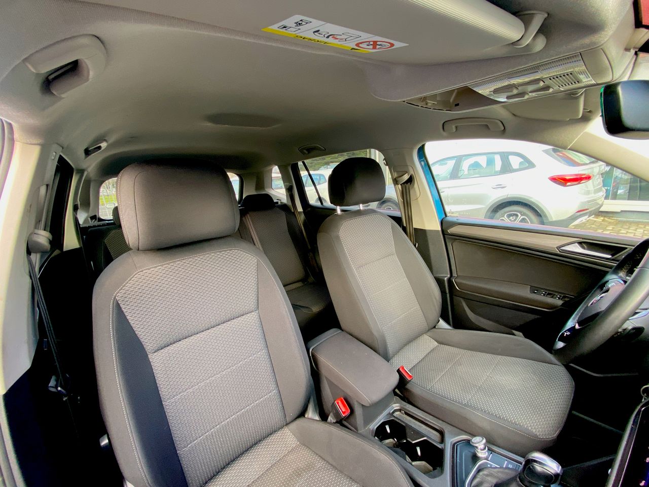 Volkswagen Tiguan — foto 8 de 27
