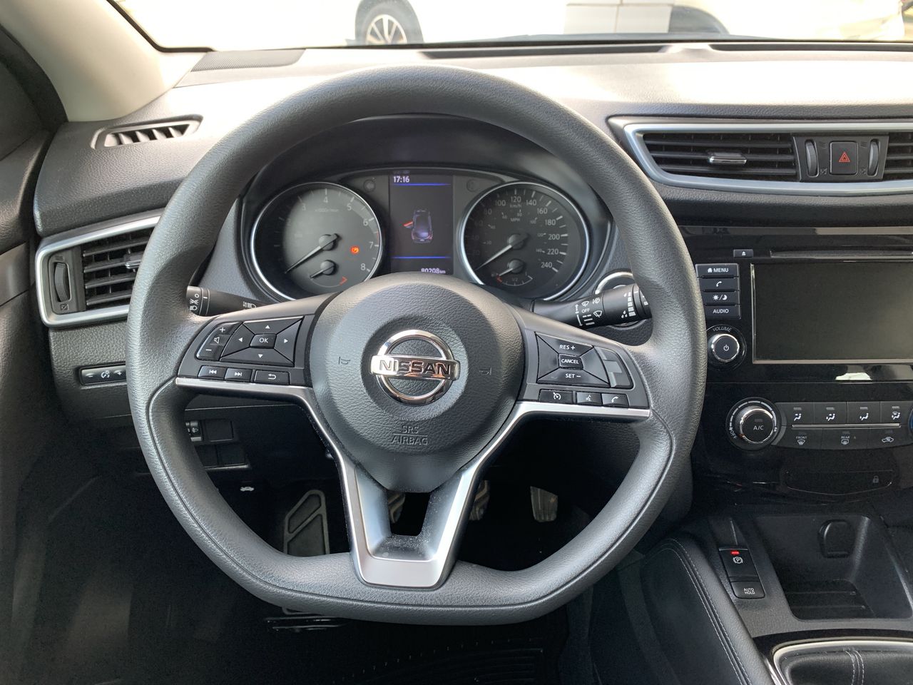 NISSAN - 24