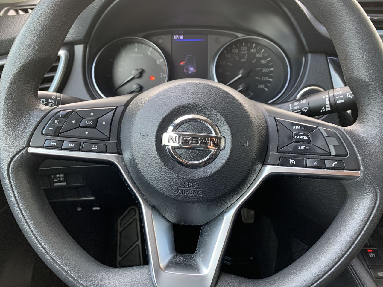 NISSAN - 25