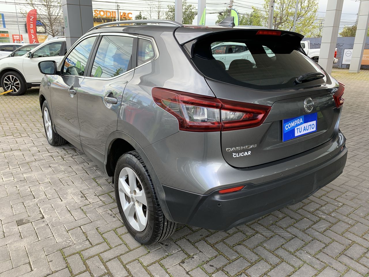 NISSAN - 5