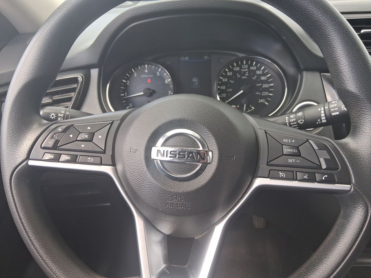 NISSAN - 26