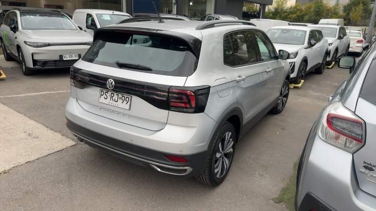 VOLKSWAGEN - 4
