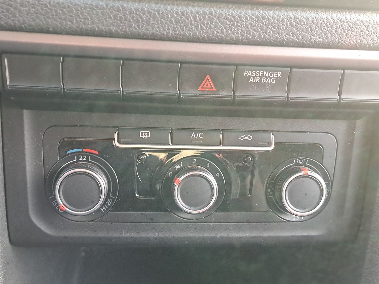 VOLKSWAGEN - 16