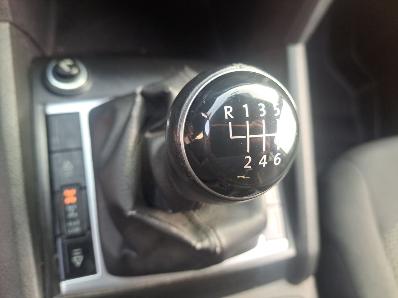 VOLKSWAGEN - 17