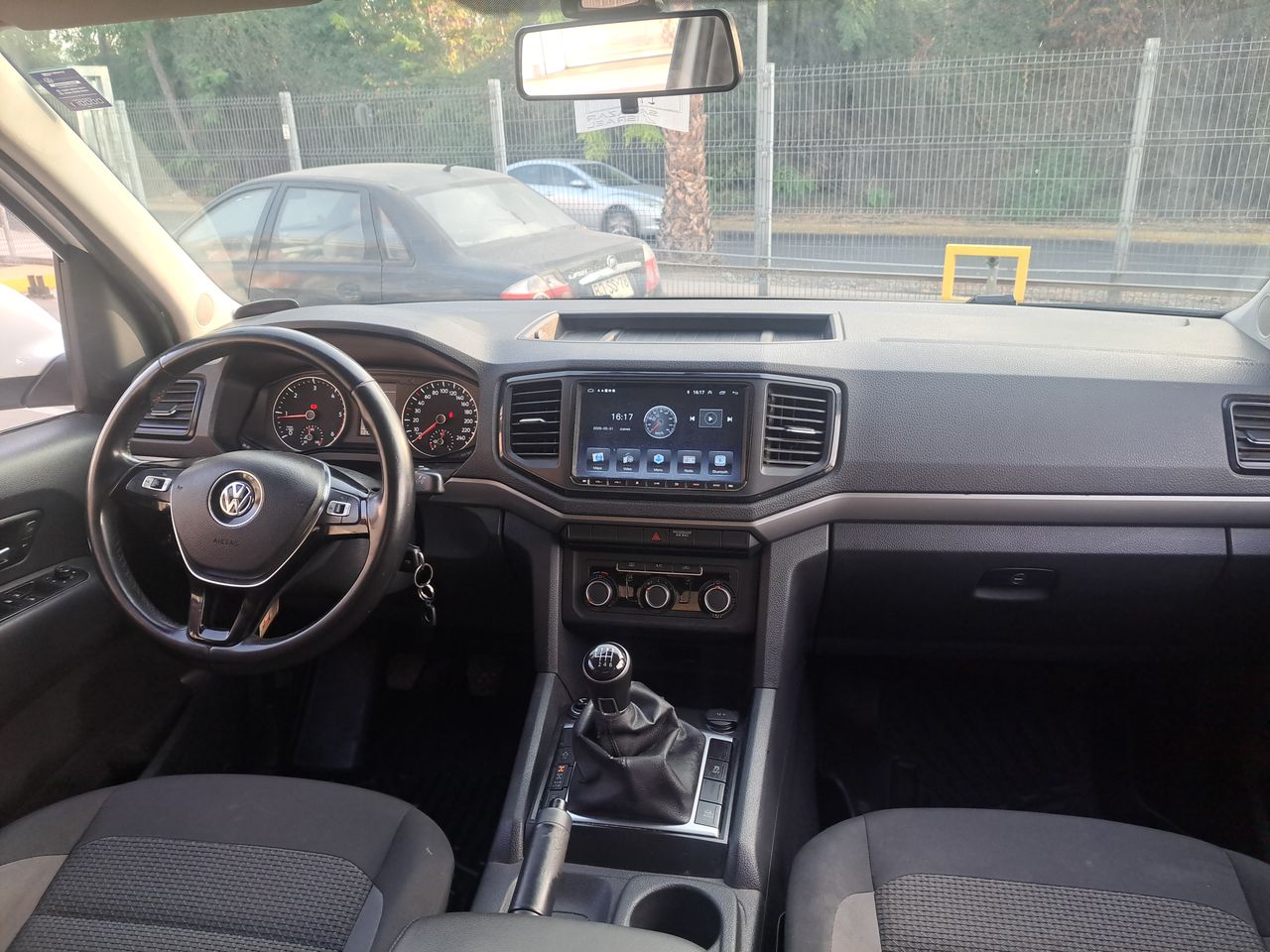 VOLKSWAGEN - 18