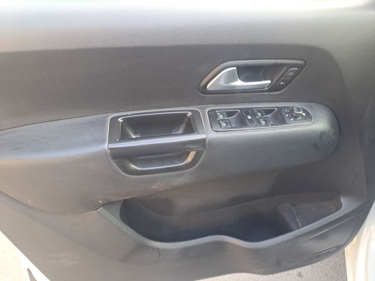 VOLKSWAGEN - 9
