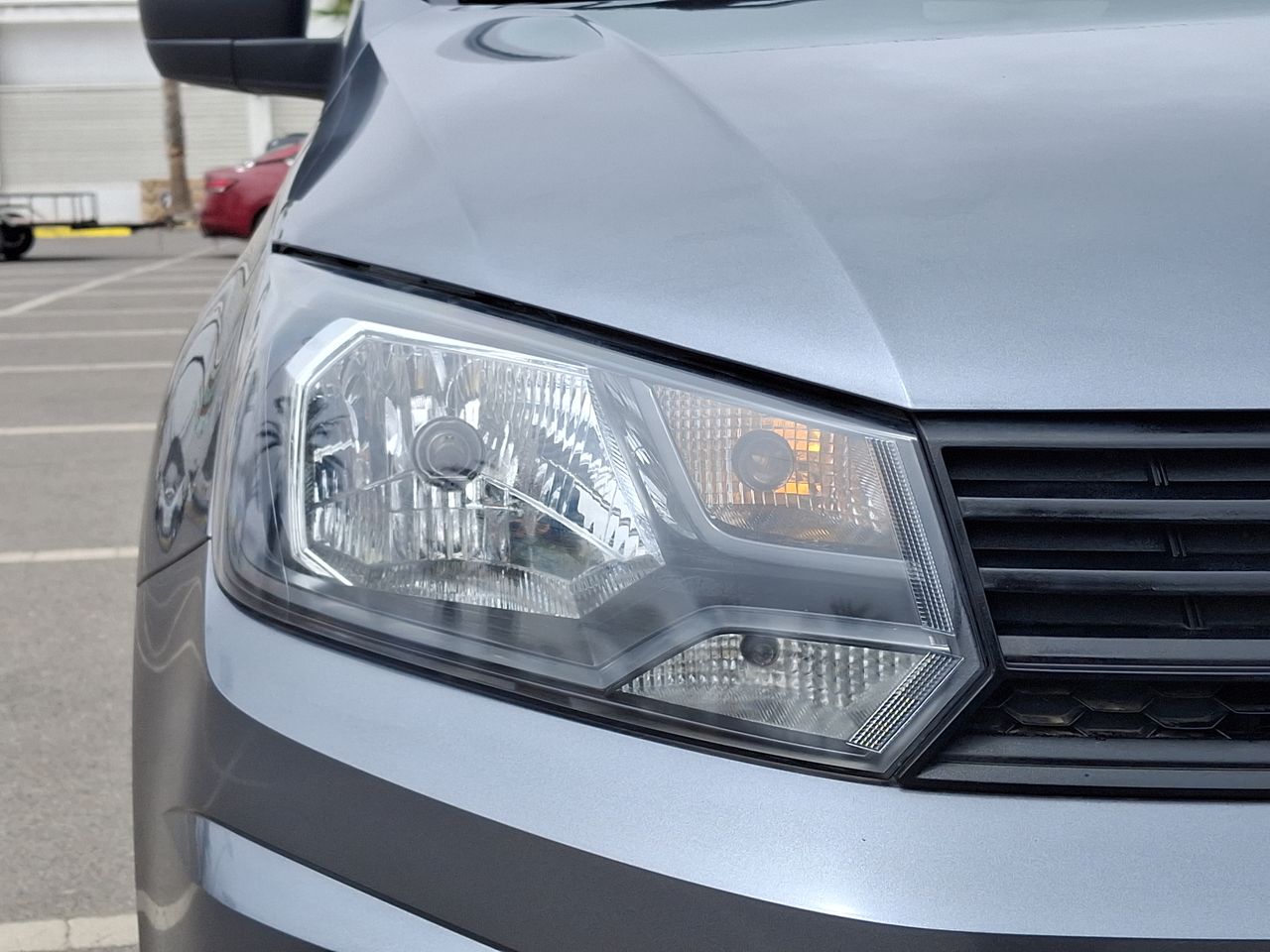 VOLKSWAGEN - 18