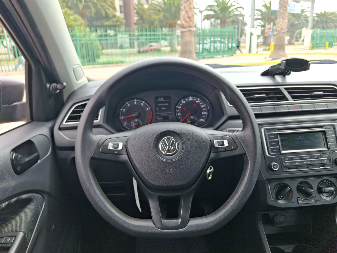 VOLKSWAGEN - 24