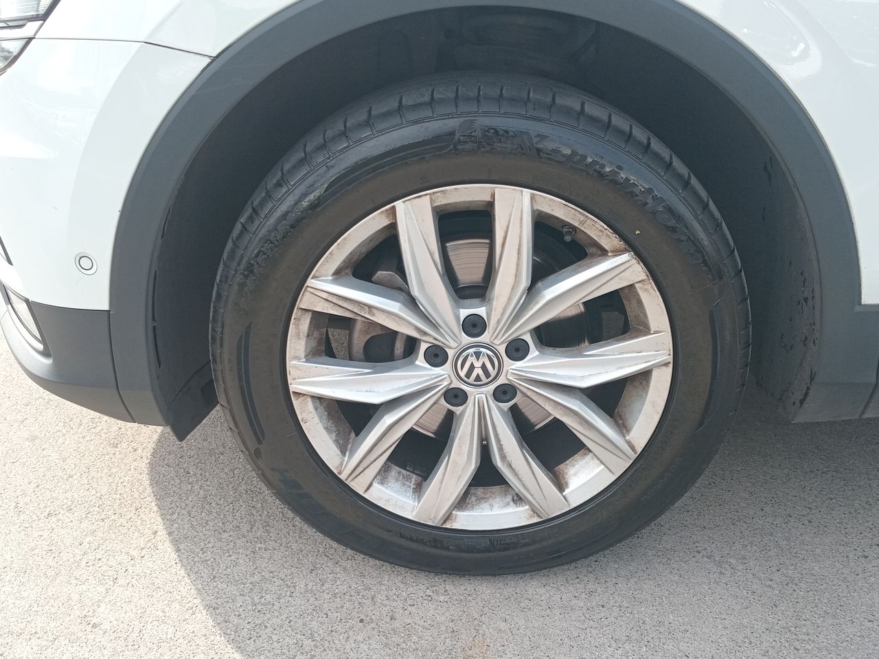VOLKSWAGEN - 7