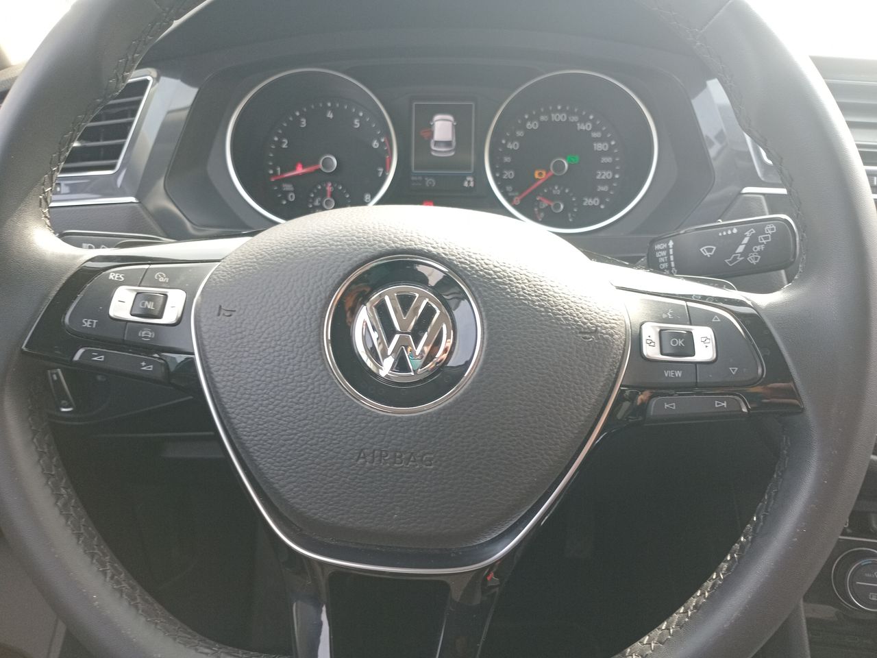 VOLKSWAGEN - 16