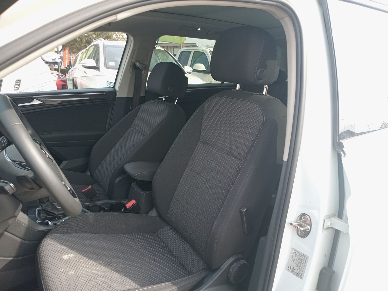 VOLKSWAGEN - 14