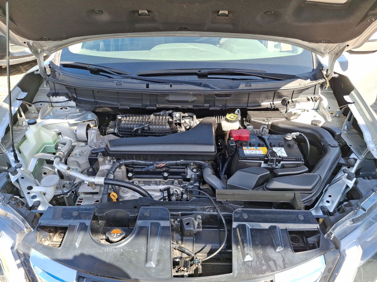 NISSAN - 16