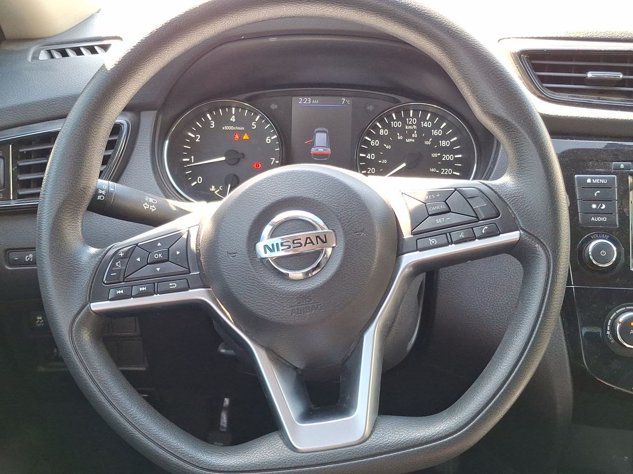 NISSAN - 23