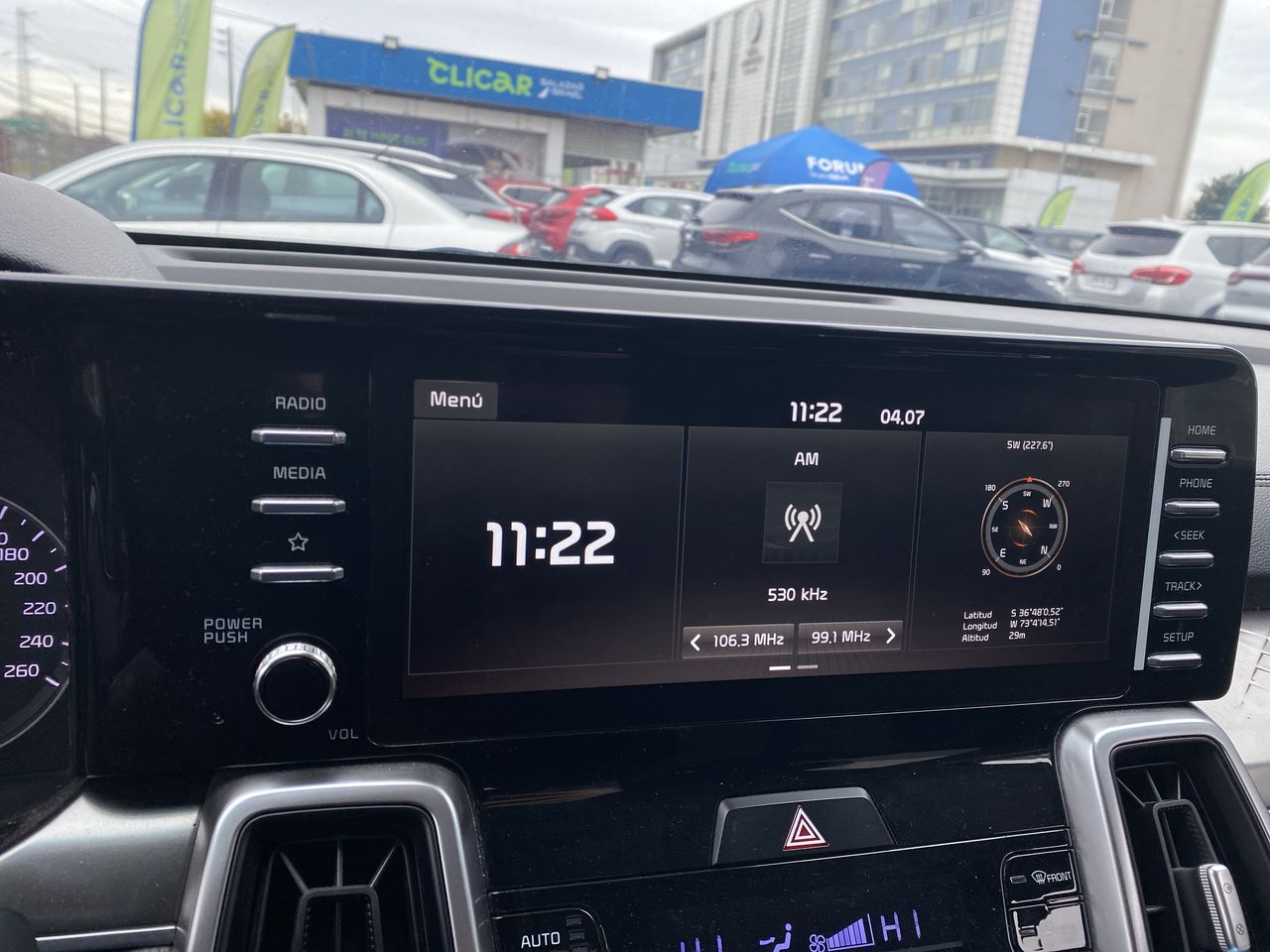 KIA Sorento — foto 28 de 35