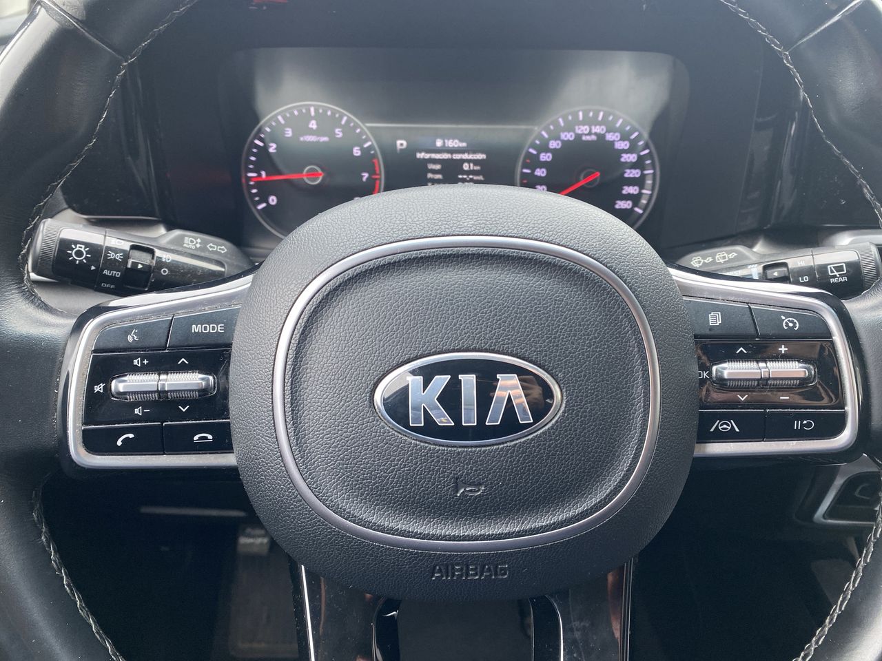 KIA Sorento — foto 26 de 35