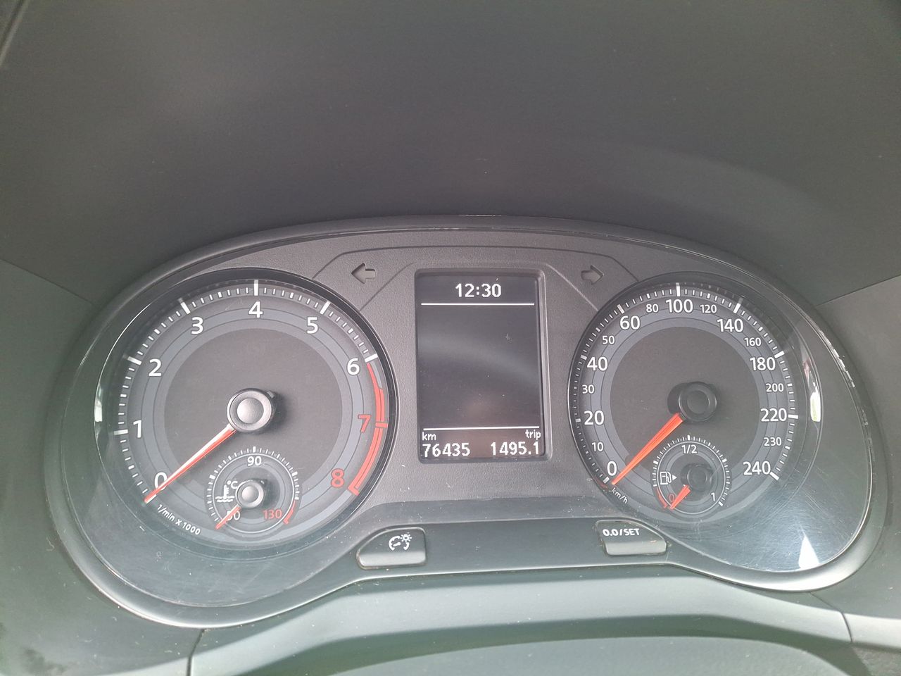 VOLKSWAGEN - 18