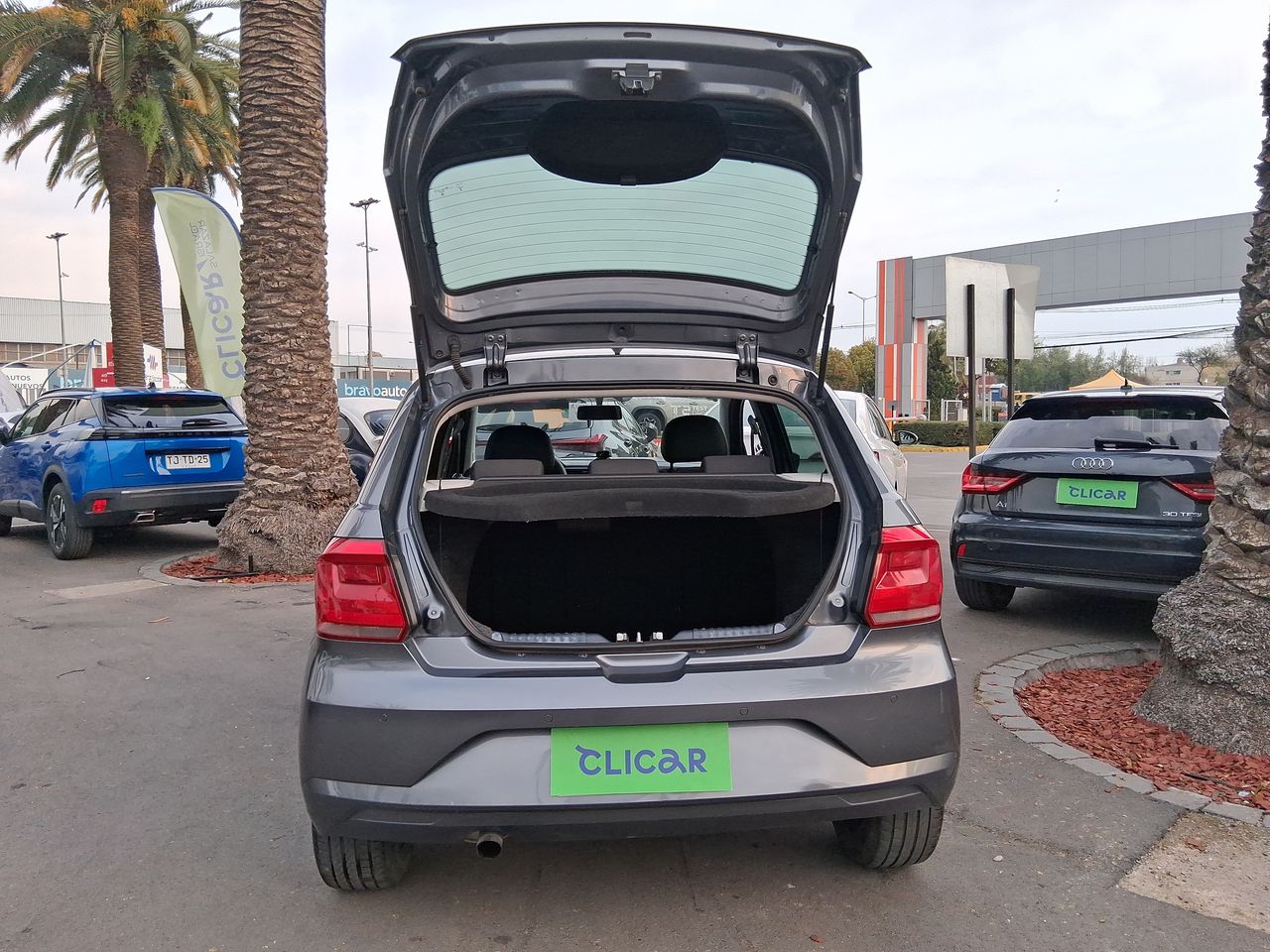 VOLKSWAGEN - 21