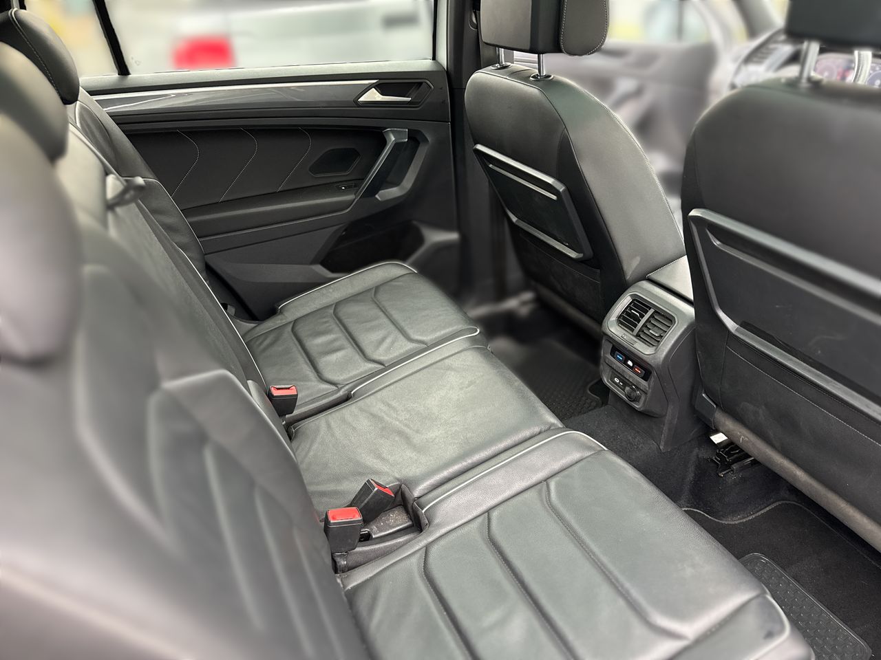 VOLKSWAGEN - 19
