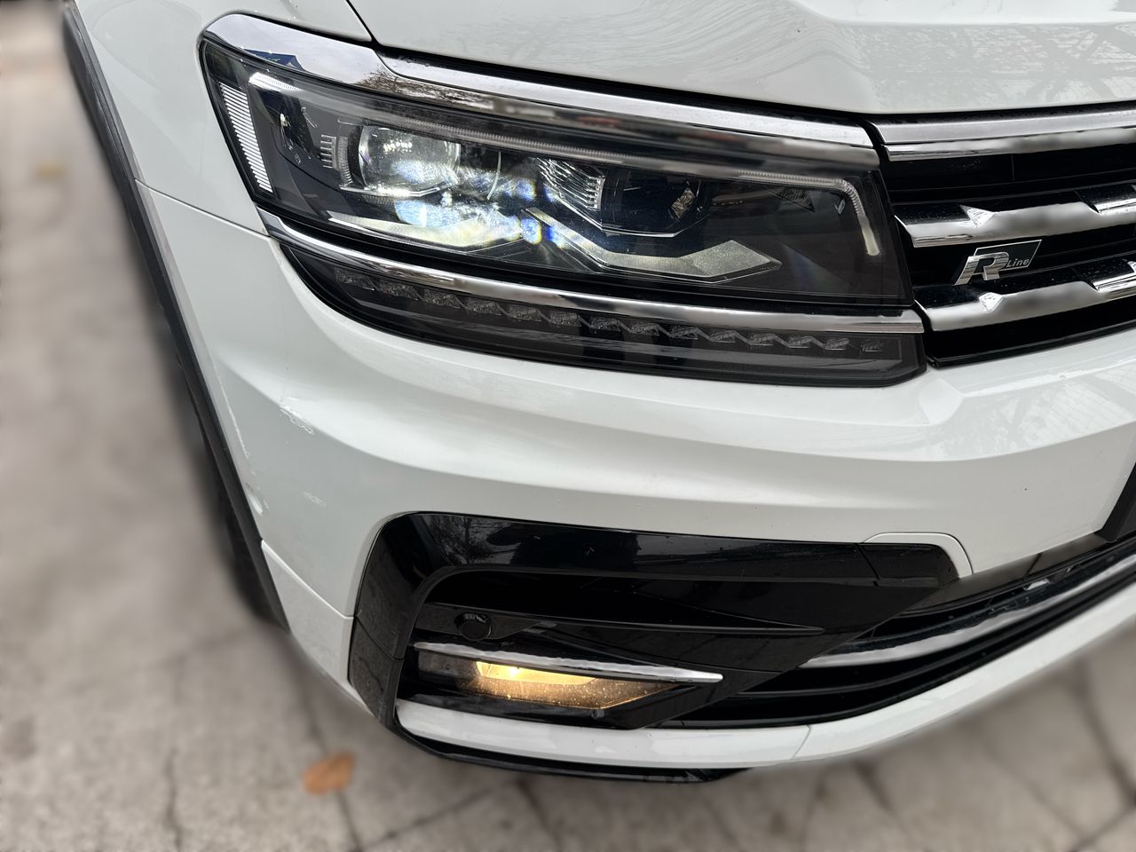 VOLKSWAGEN - 2