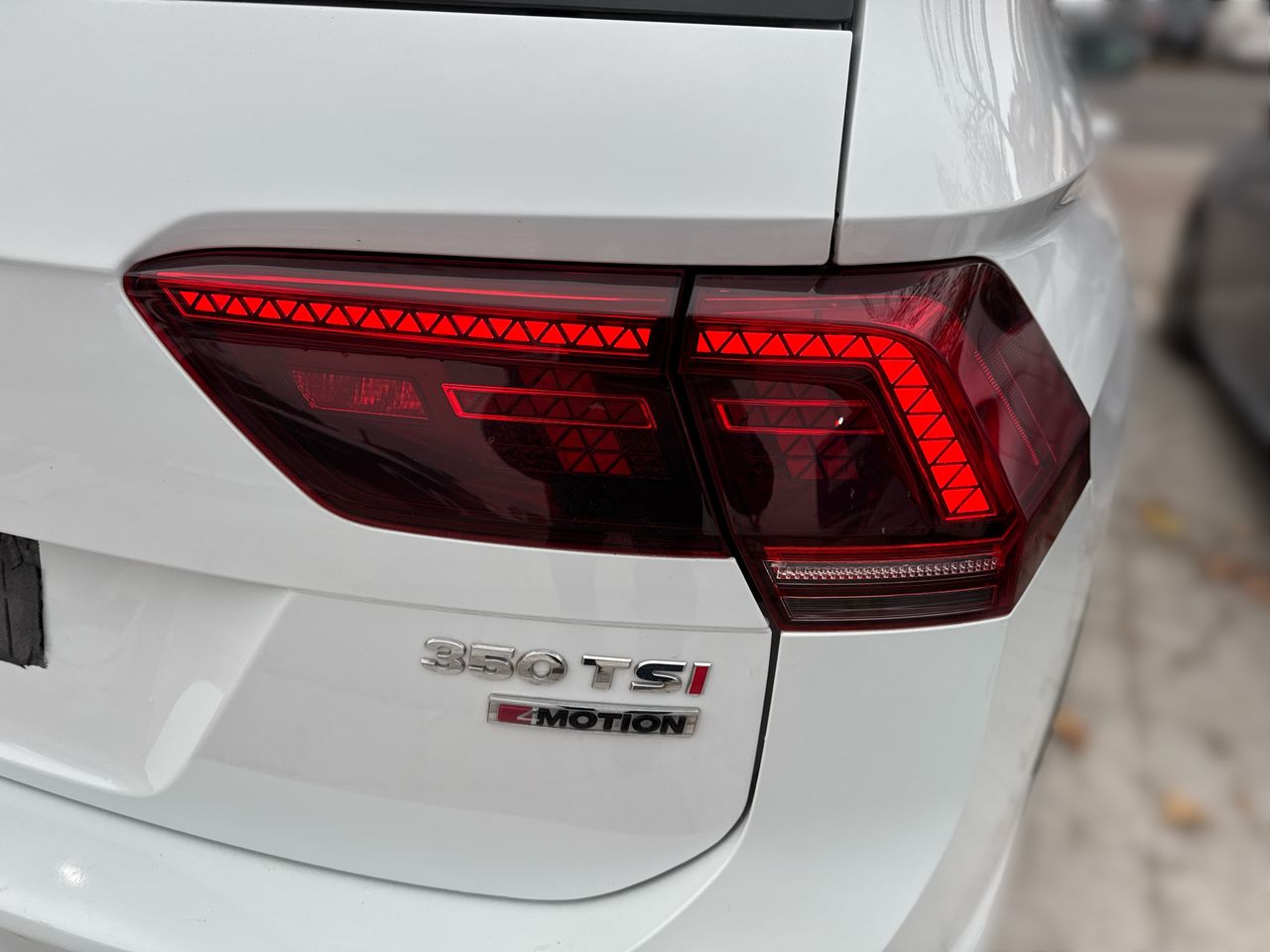 VOLKSWAGEN - 4