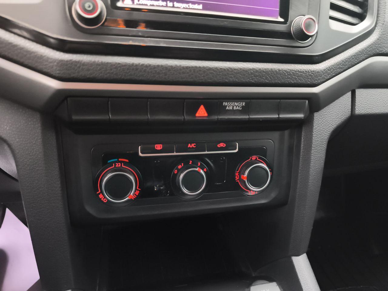 VOLKSWAGEN - 20