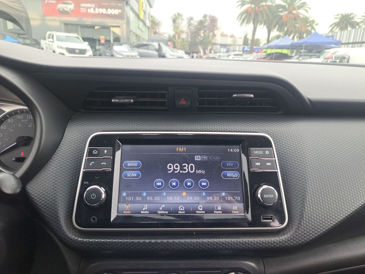 NISSAN - 18