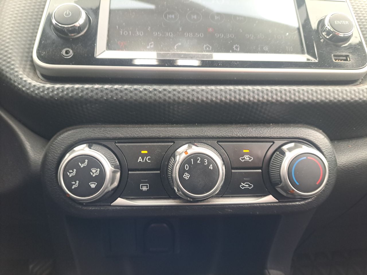 NISSAN - 19