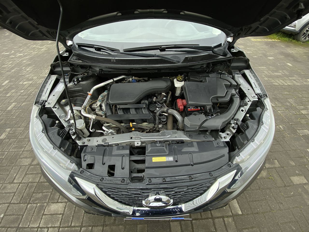 NISSAN - 16