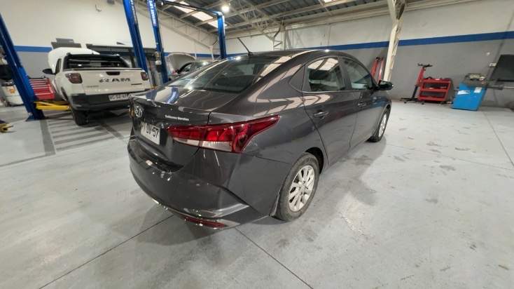 HYUNDAI - 3
